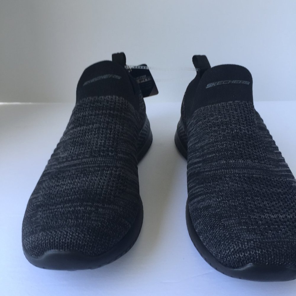 Sketchers Mens Wide Fit Slip On Size 8.5